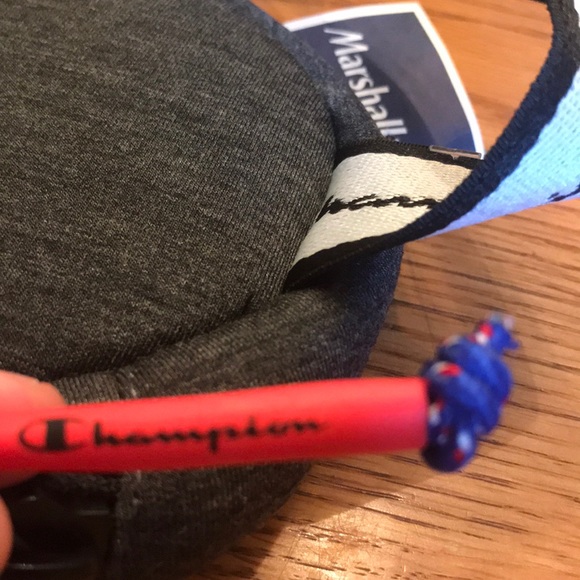 Champion Fanny Pack - Picture 5 of 7